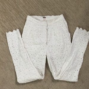 FREE PEOPLE || cream flower scalloped pants 4